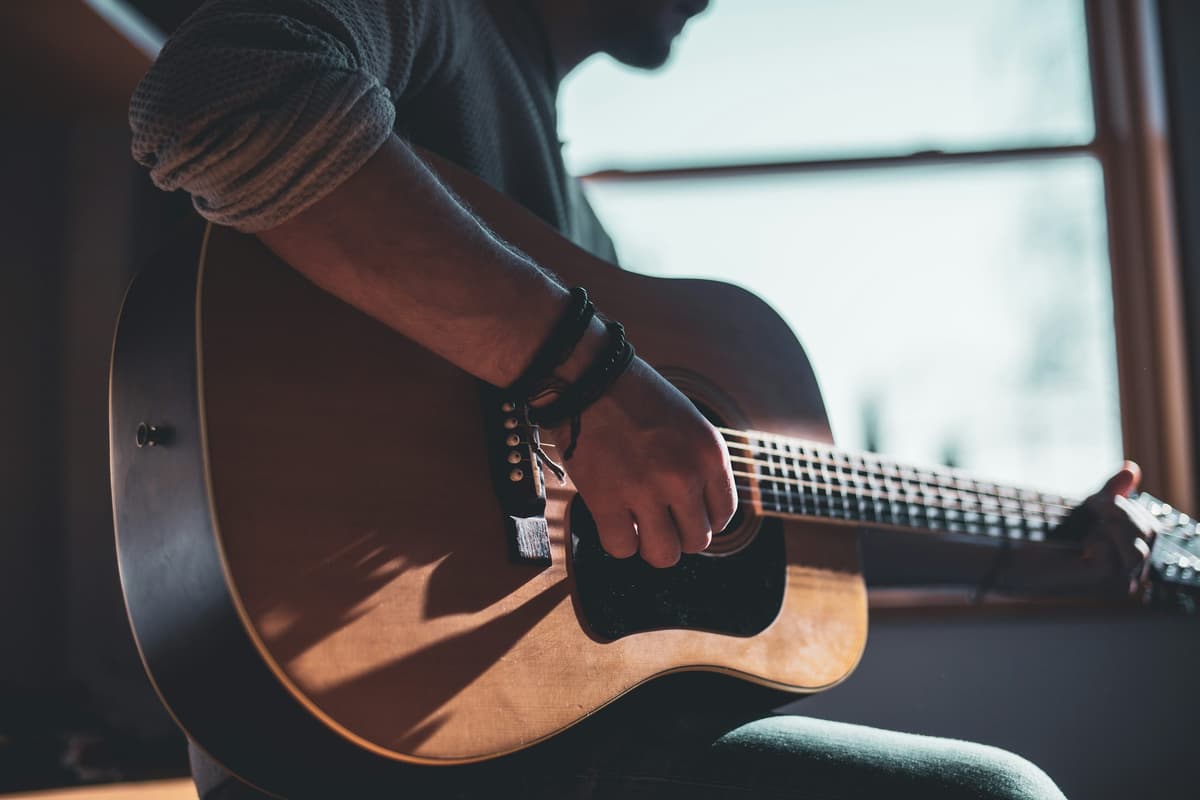 Gitarr, akustisk, Yamaha